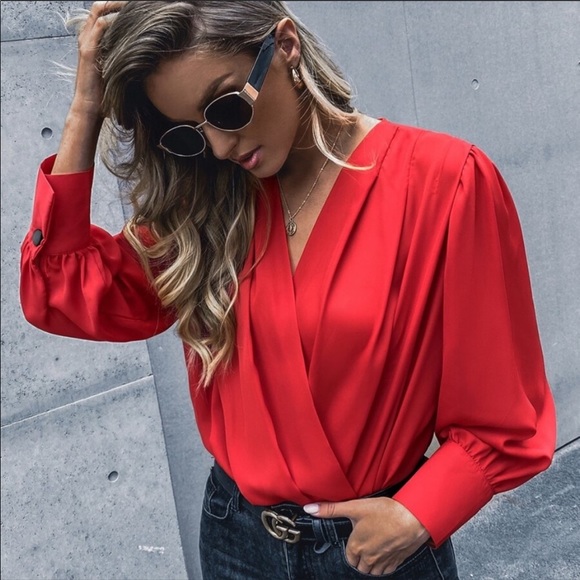 Black  classic v neck surplice bodysuit - Picture 8 of 13